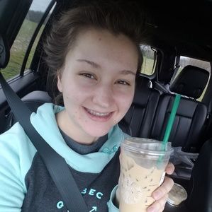 Meet your Posher, Alanna